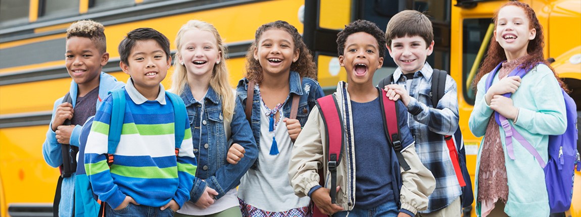 kids-in-front-of-bus